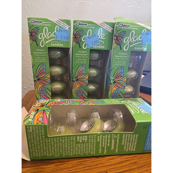 GLADE Scented Oil Candle Magic Meadow 4 Oil Candle Refills Fresh Grass 3 Boxes - Picture 1 of 7